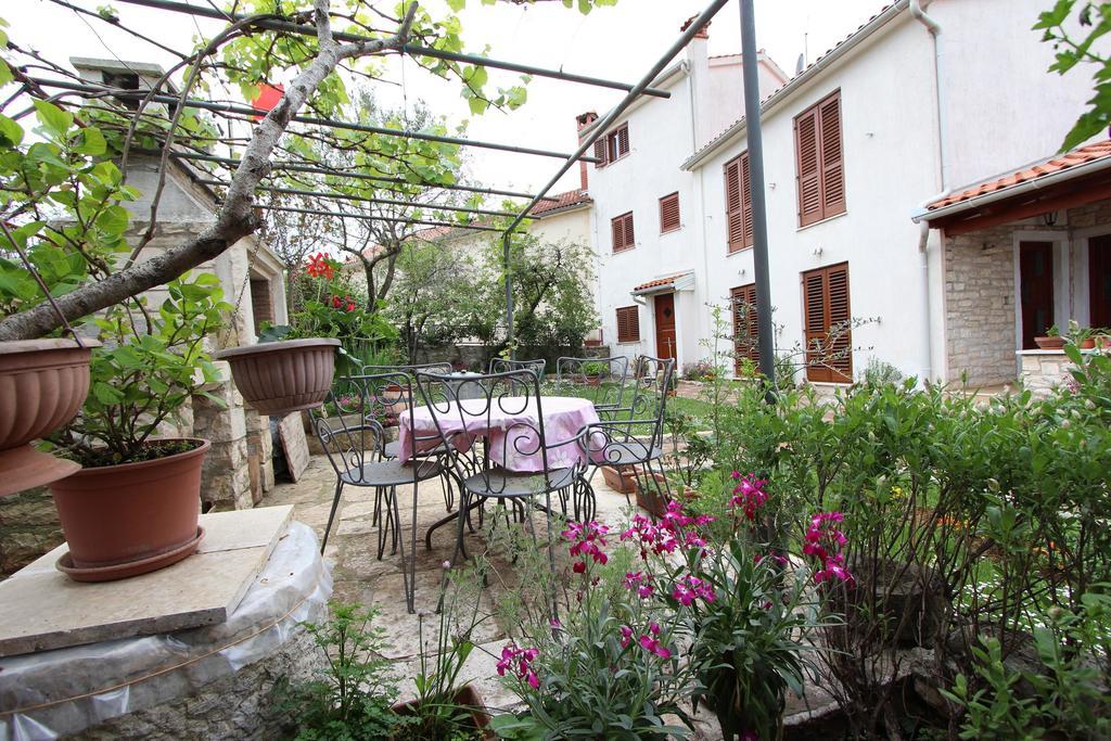 Guest House Liliana Rovinj Buitenkant foto